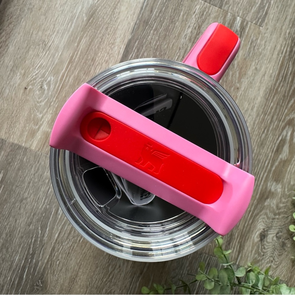 Stanley x Target Valentines 40 oz Tumbler 2025 Sweethearts - Picture 4 of 9